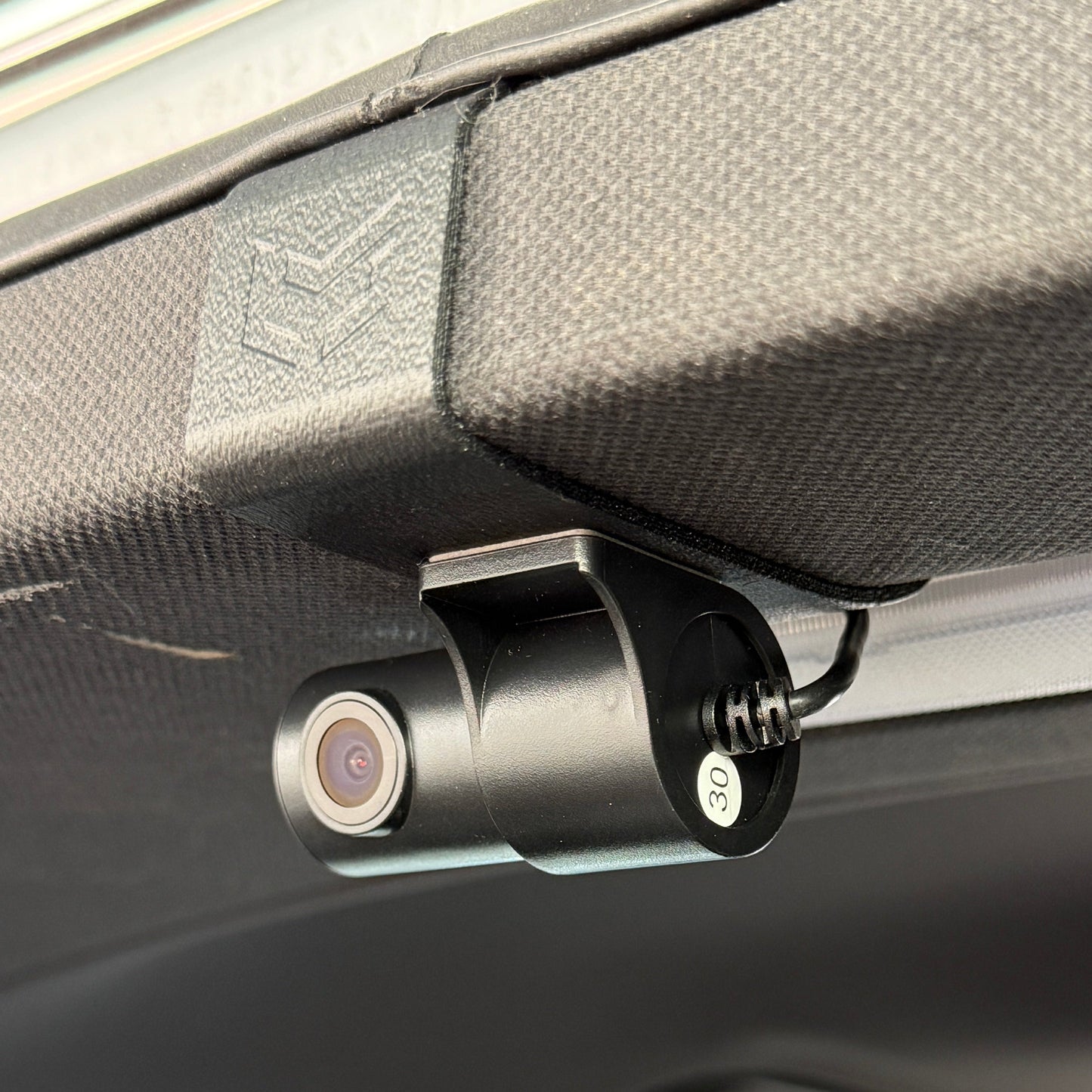 955/957 Porsche Cayenne Rear Dash Camera Mount