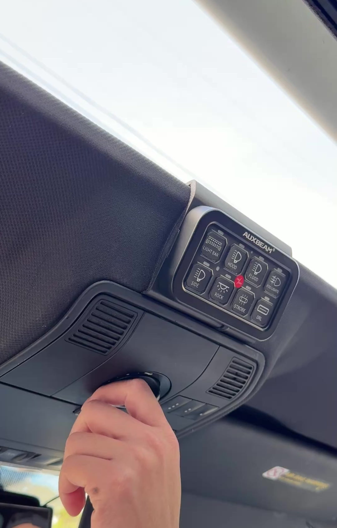 955/957 Porsche Cayenne Captain Switch Panel Mount (Auxbeam